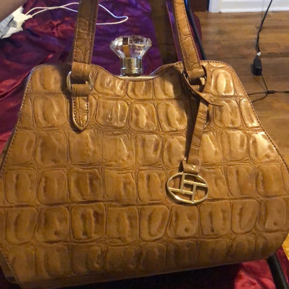 Purse with Faux Diamond Ring for Clasp NWT
